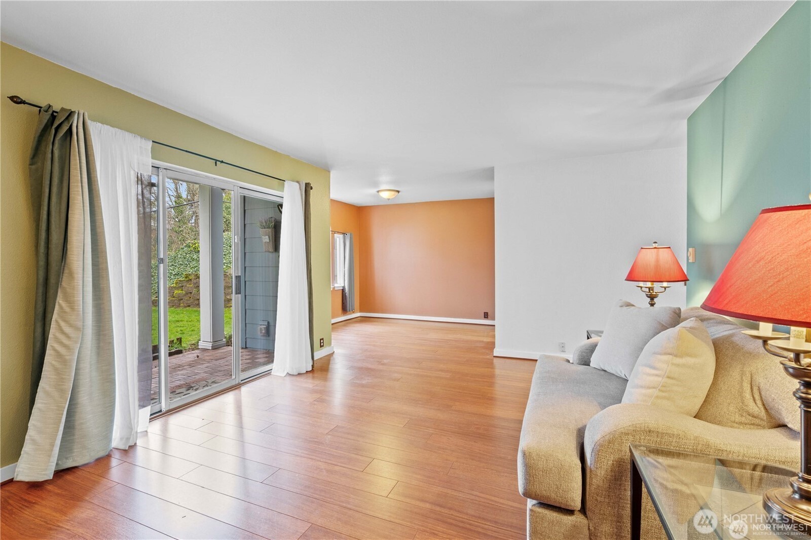 625 N Jackson Avenue C24 Property Photo 7