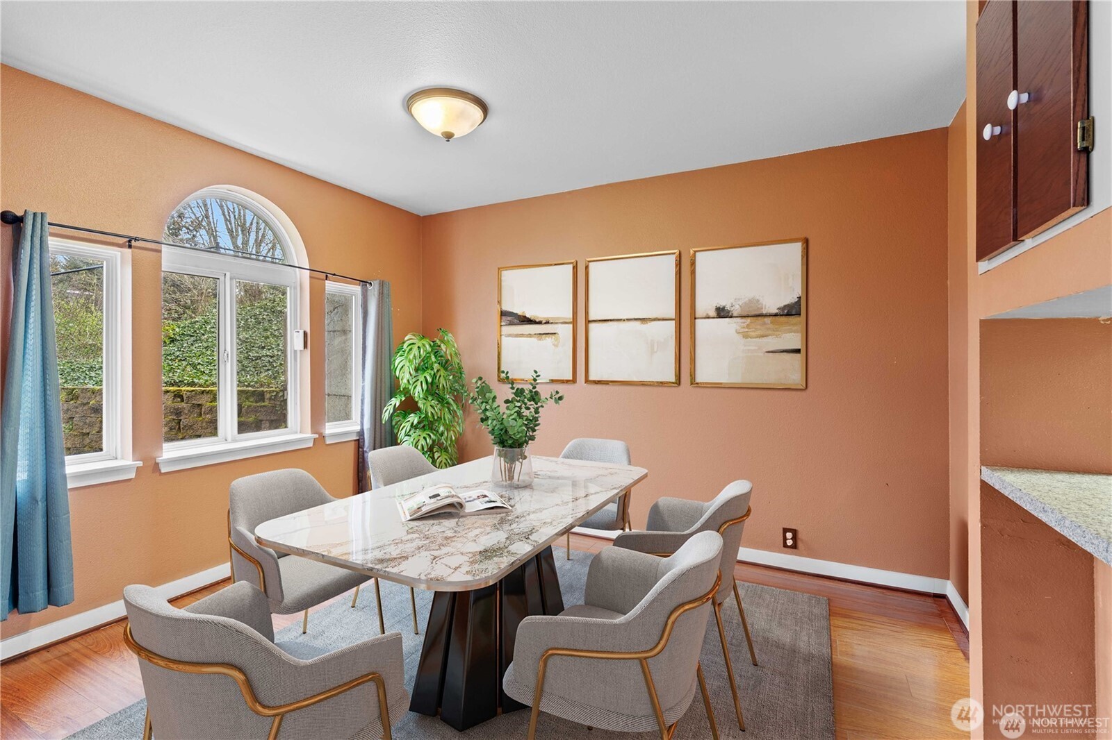 625 N Jackson Avenue C24 Property Photo 10