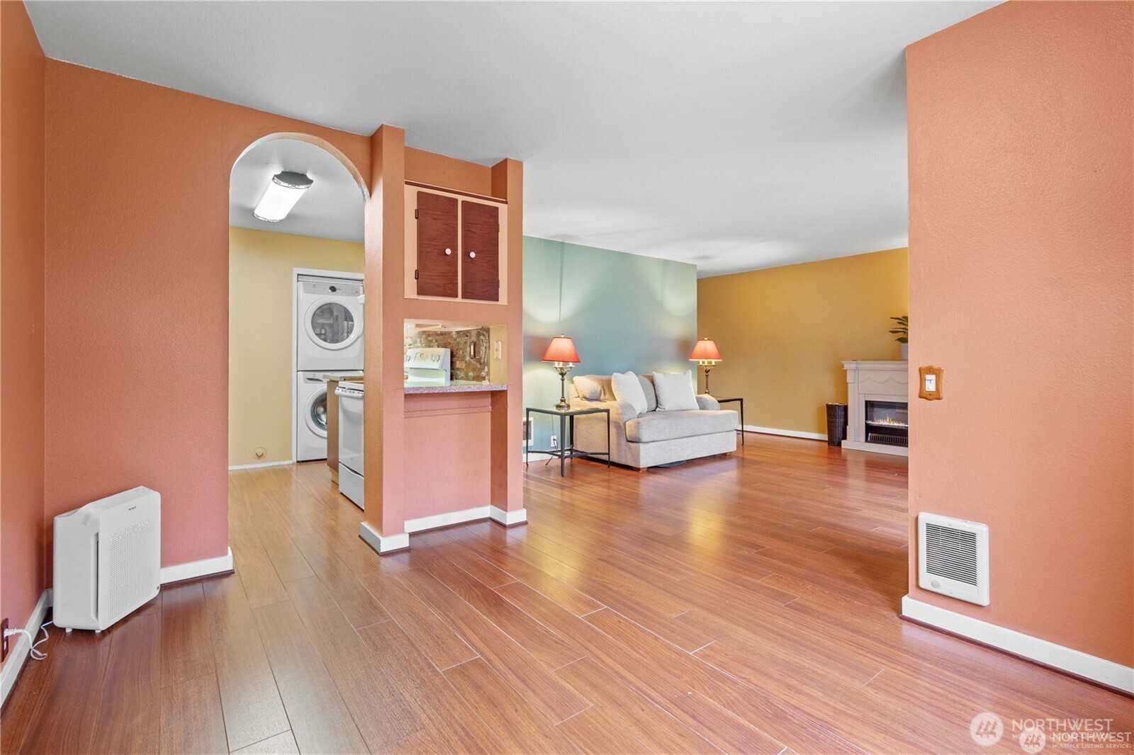 625 N Jackson Avenue C24 Property Photo 11