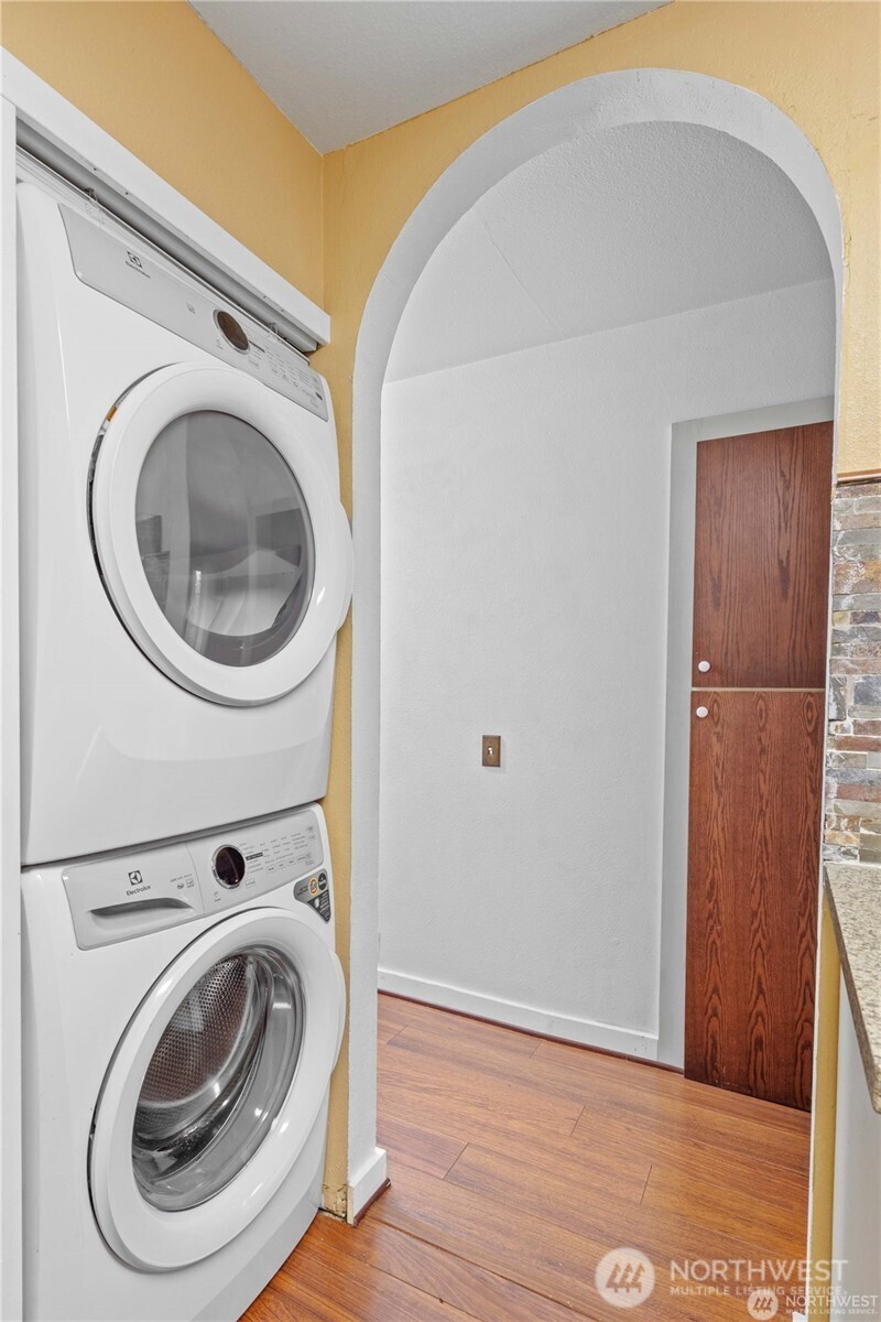 625 N Jackson Avenue C24 Property Photo 15
