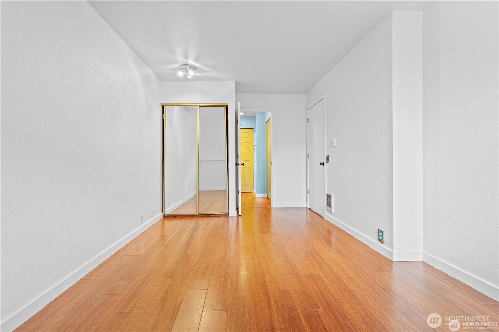 625 N Jackson Avenue C24 Property Photo 22