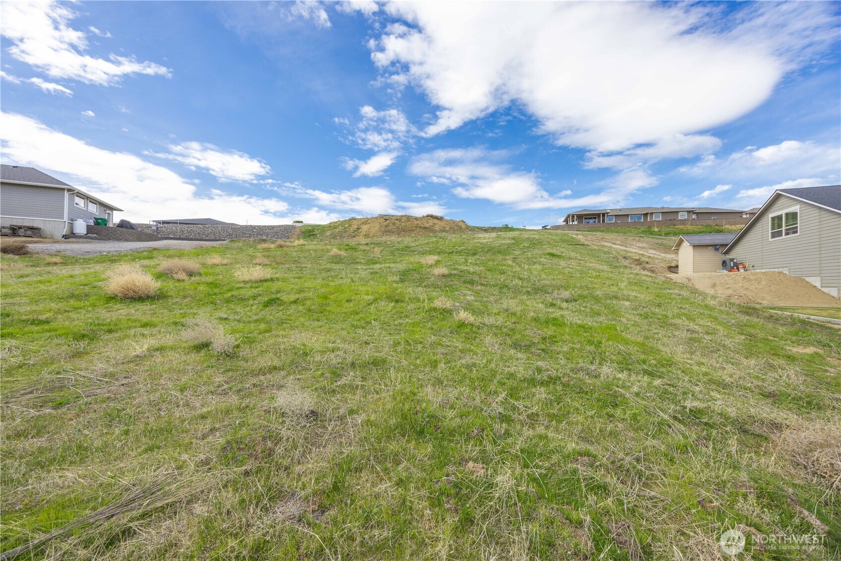 870 Autumn Crest Drive Property Photo 17