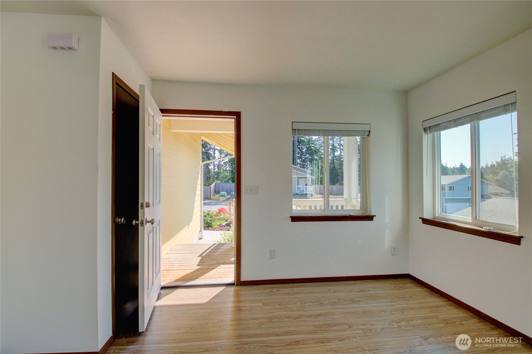 18918 85th Drive Property Photo 6
