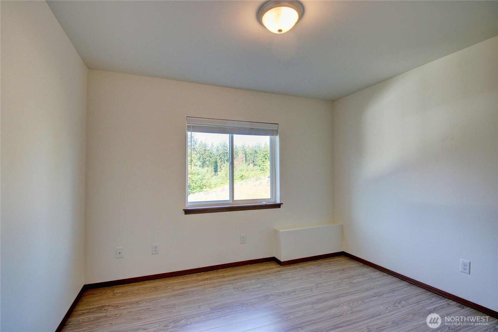 18918 85th Drive Property Photo 17