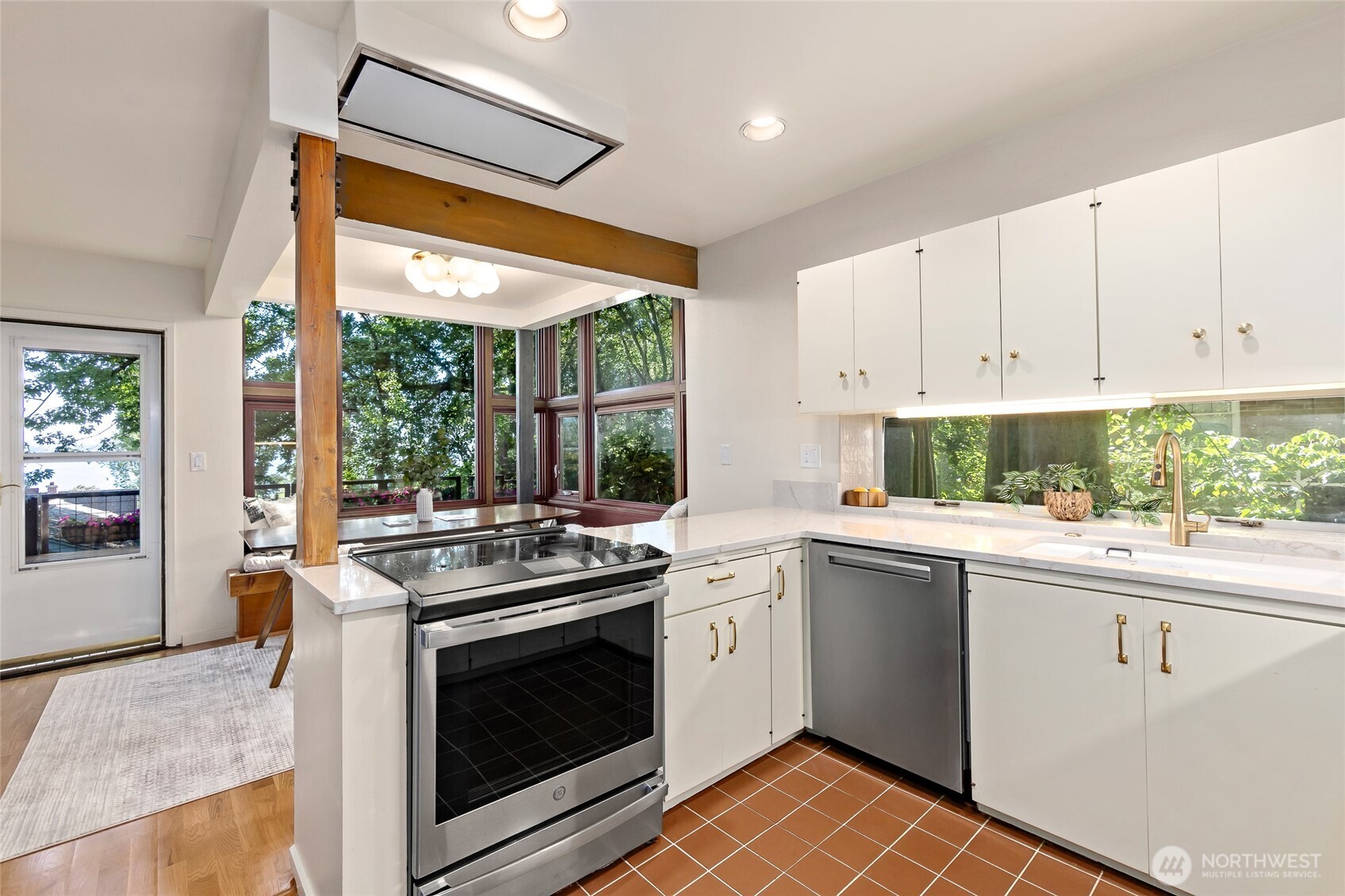 508 Randolph Avenue Property Photo 10