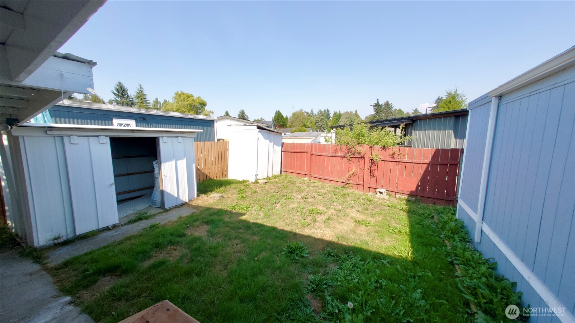 2392 Douglas Rd 4 Property Photo 10