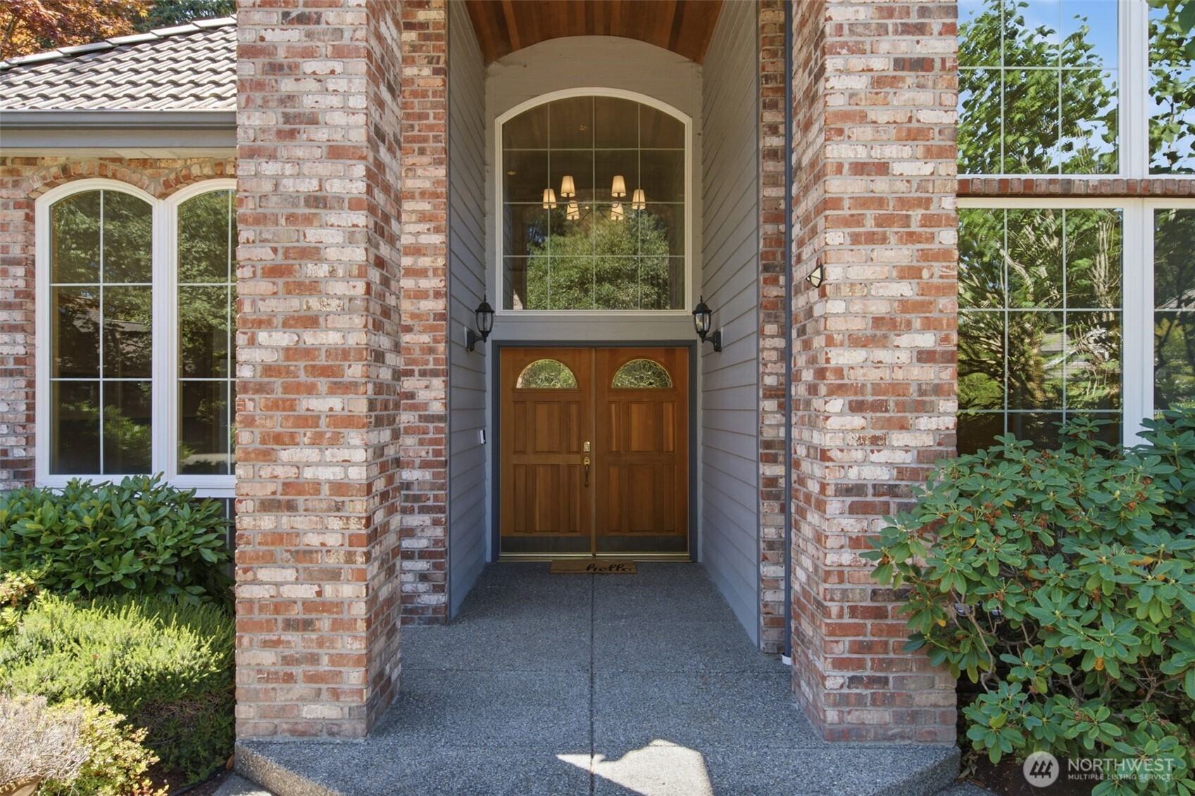 4606 Saddleback Drive Property Photo 2