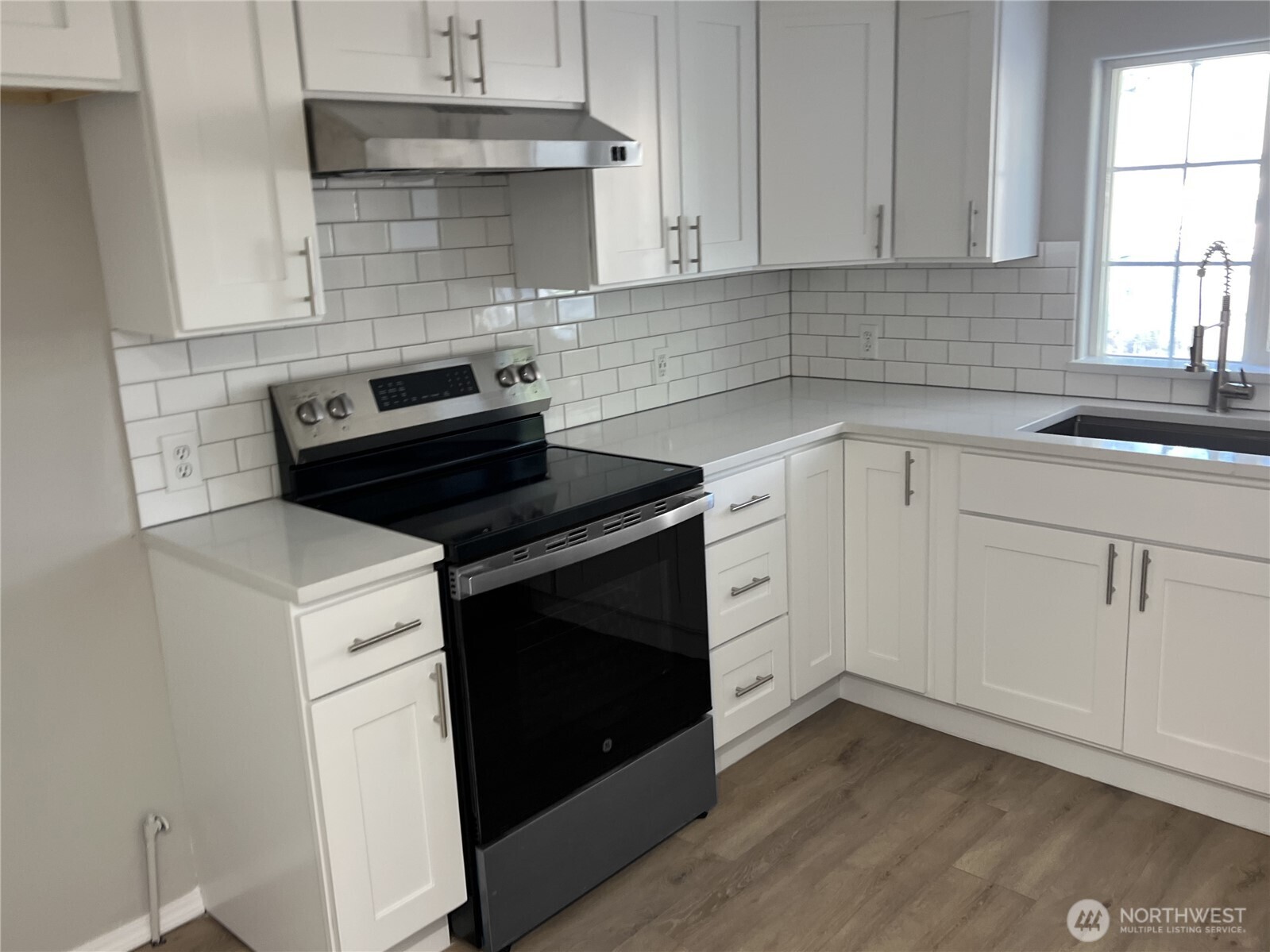 1032 Wright Avenue Property Photo 6