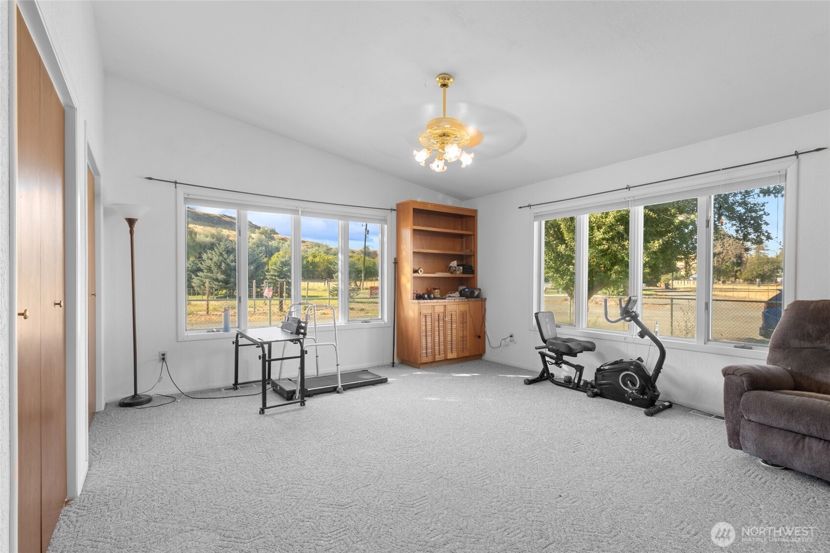 145 W Cooper Avenue Property Photo 10