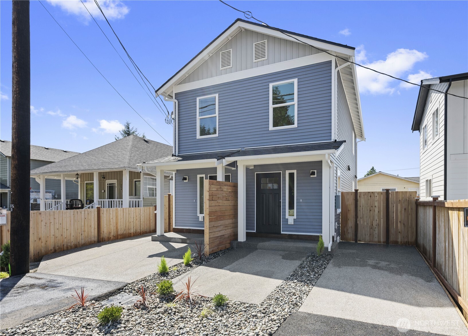 202 S Alder Avenue B Property Photo 1
