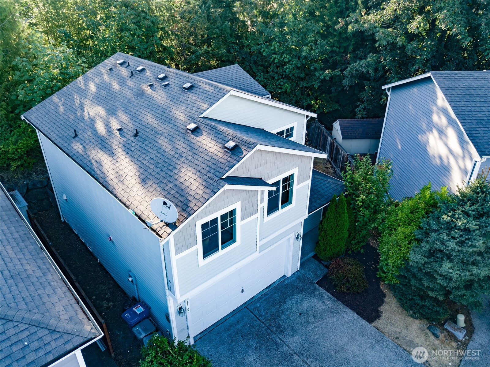 19109 16th Avenue Property Photo 2