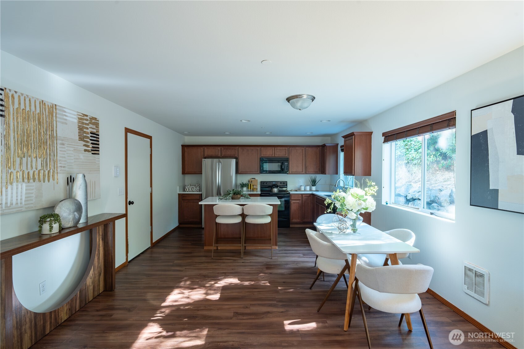 19109 16th Avenue Property Photo 13