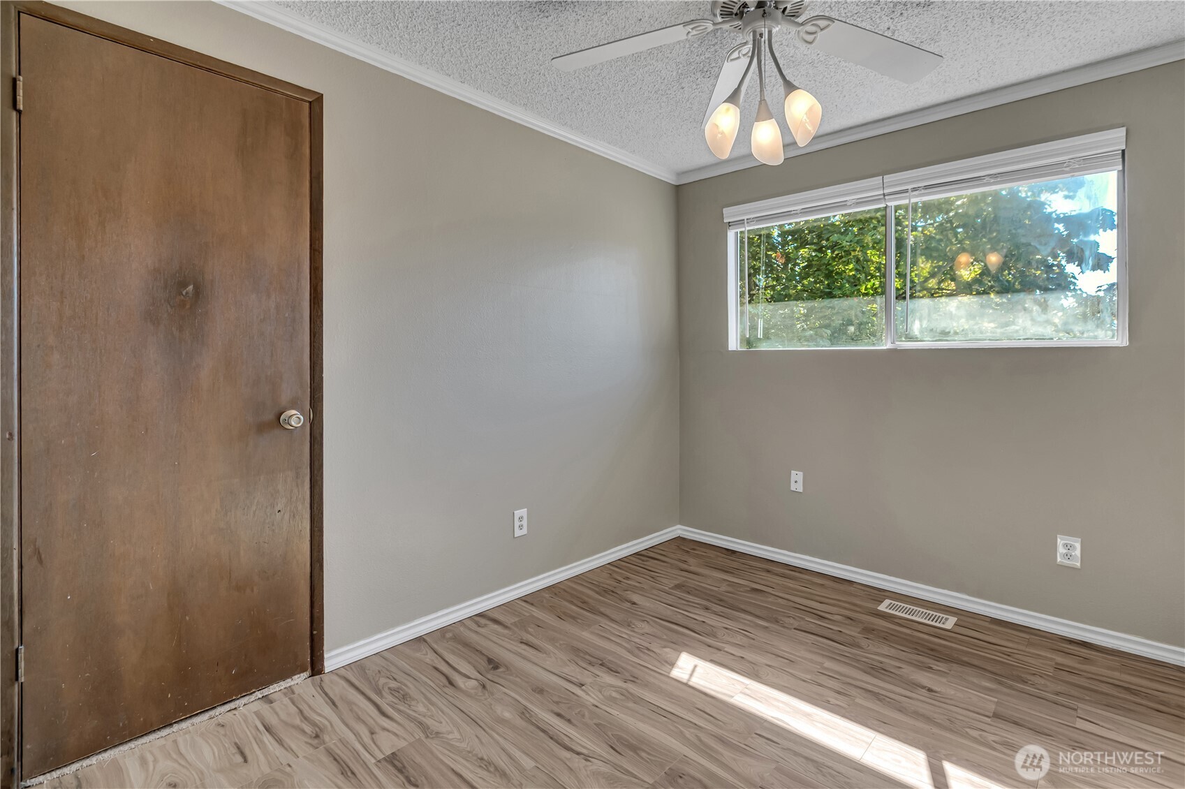 16808 33rd Avenue Property Photo 10