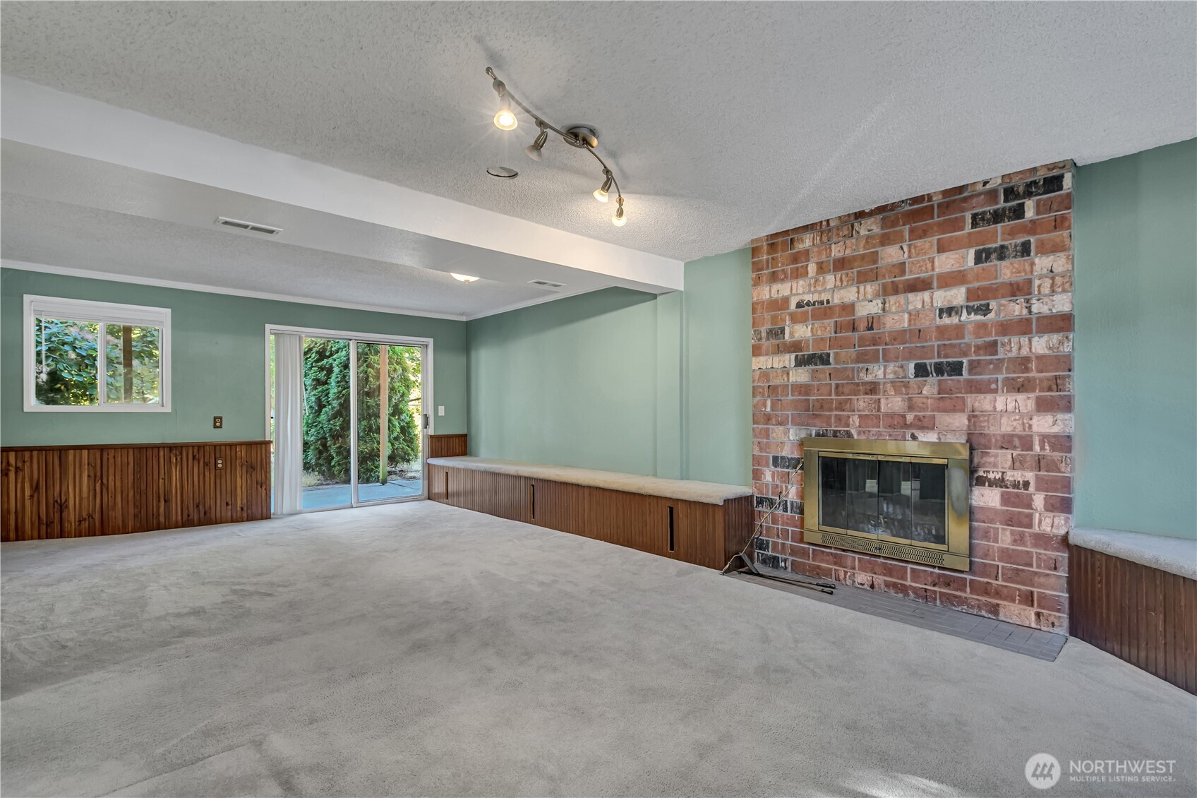 16808 33rd Avenue Property Photo 15