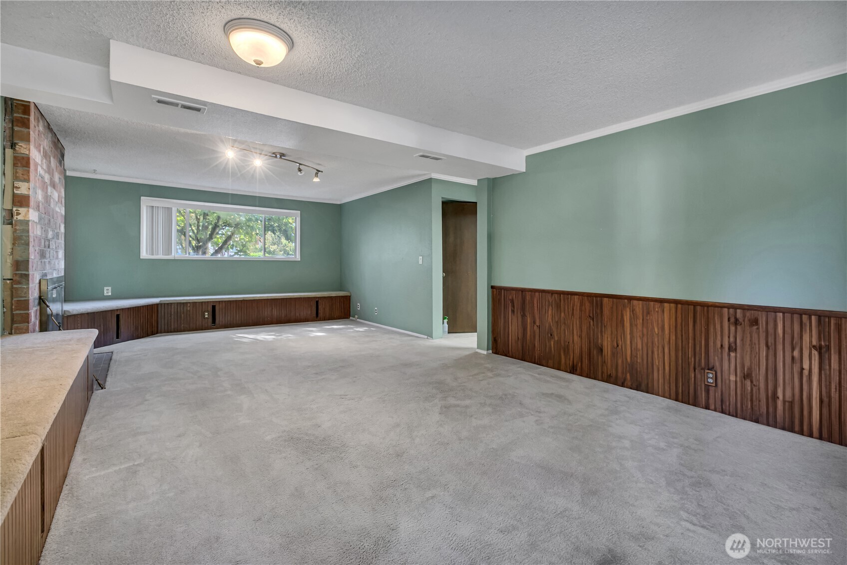 16808 33rd Avenue Property Photo 16