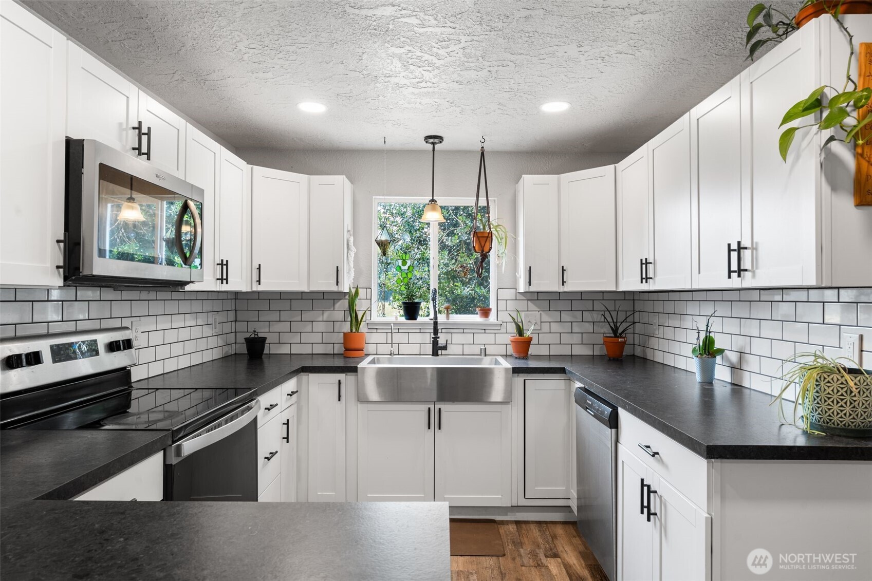 1541 Sightly Road Property Photo 11