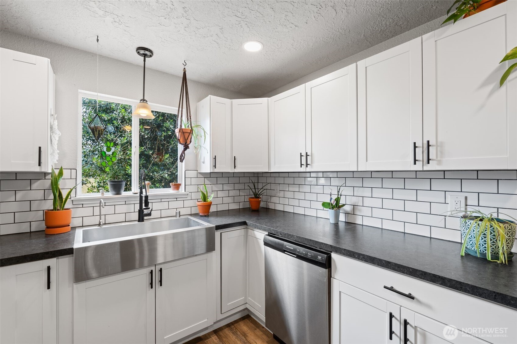 1541 Sightly Road Property Photo 12