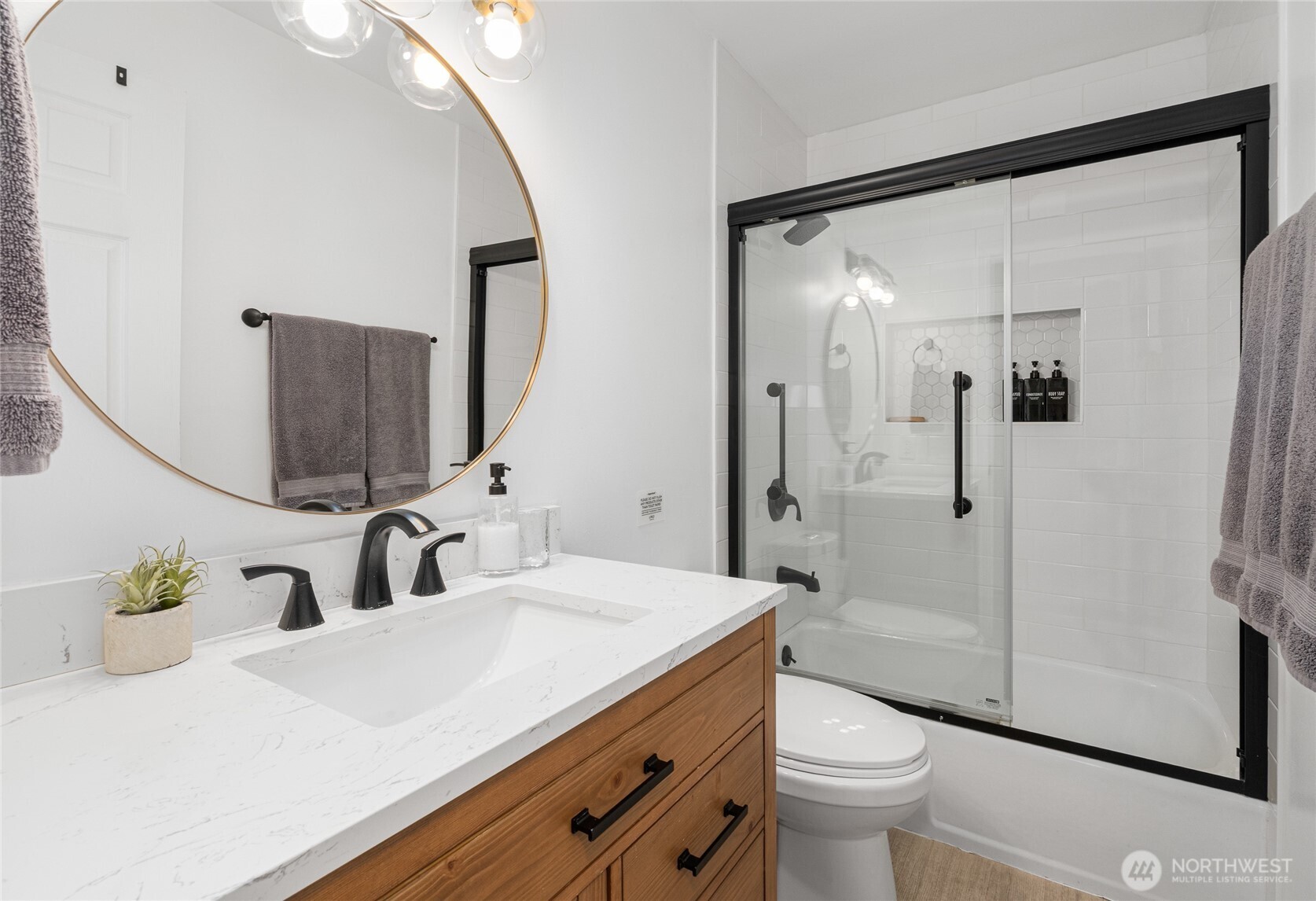 70 E Weymouth Place Property Photo 20