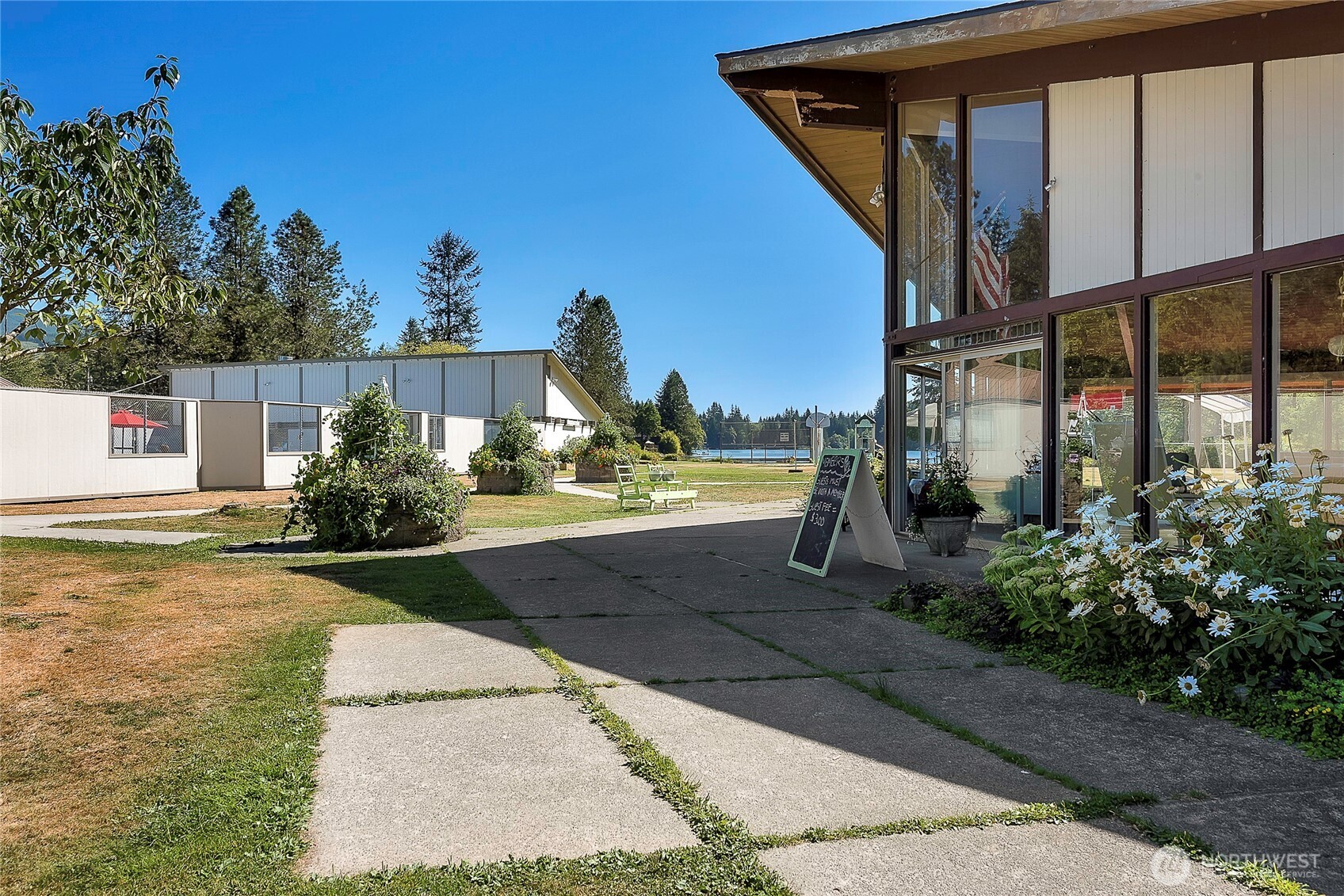 443 Rainbow Drive Property Photo 31