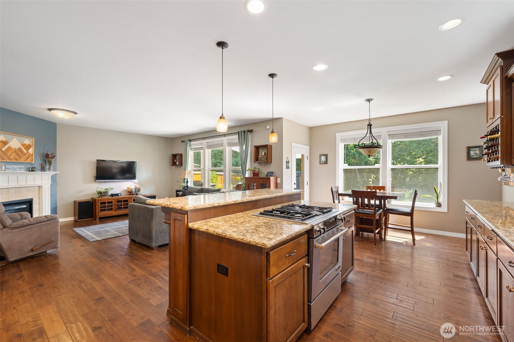 714 182nd Street Property Photo 14