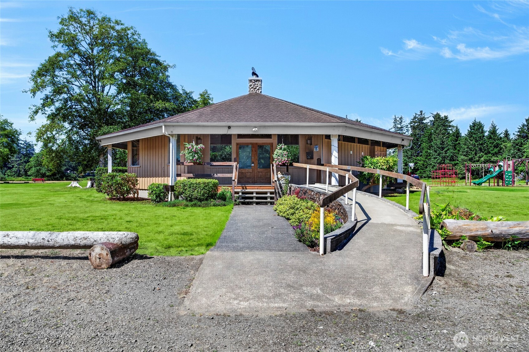 21903 Birch Place Property Photo 33