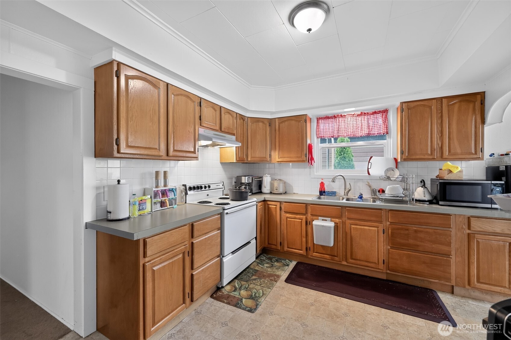 1019 Duryea Street Property Photo 8