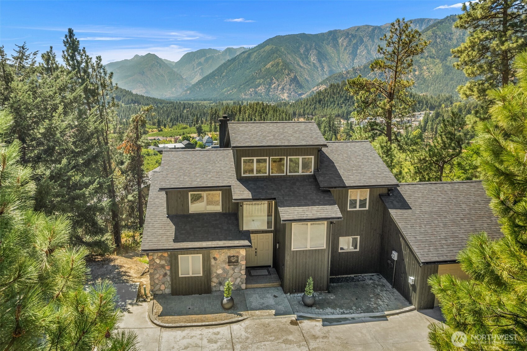 10460 Fox Road Property Photo 1