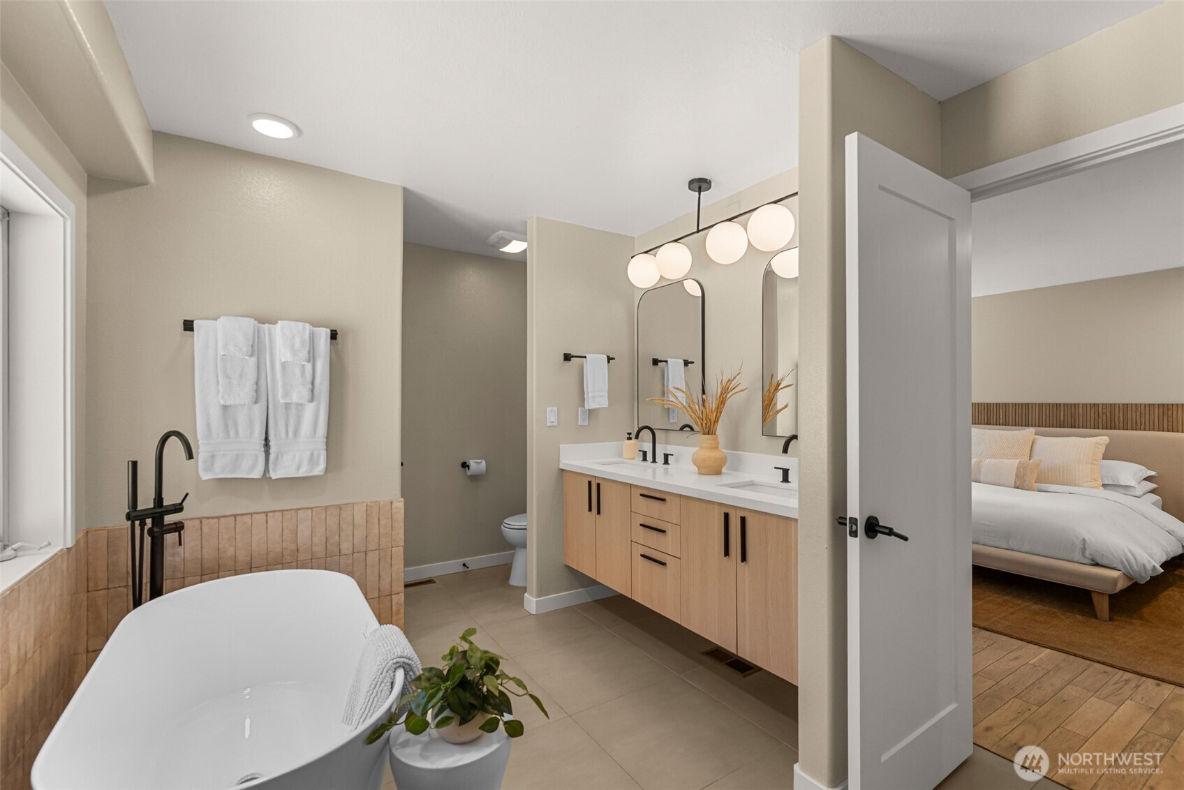 10460 Fox Road Property Photo 12