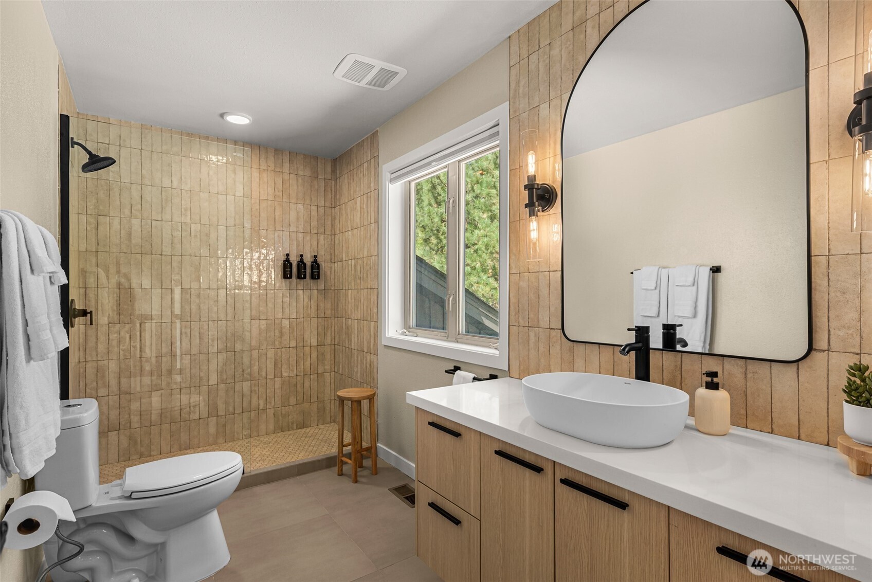 10460 Fox Road Property Photo 22