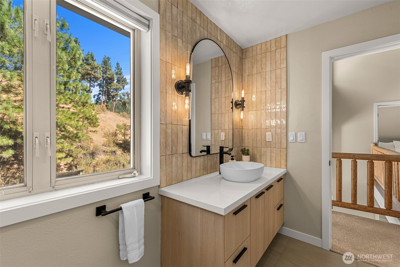 10460 Fox Road Property Photo 23