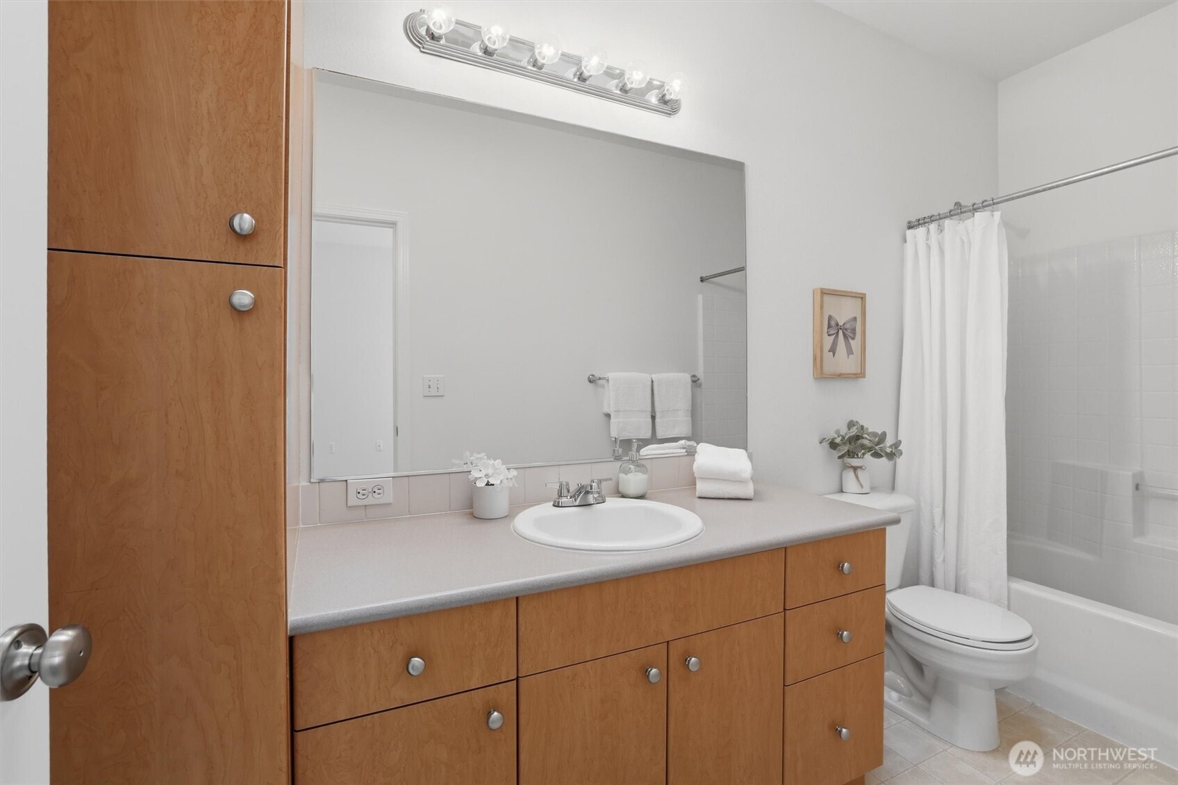 5001 Davis Place E Property Photo 24