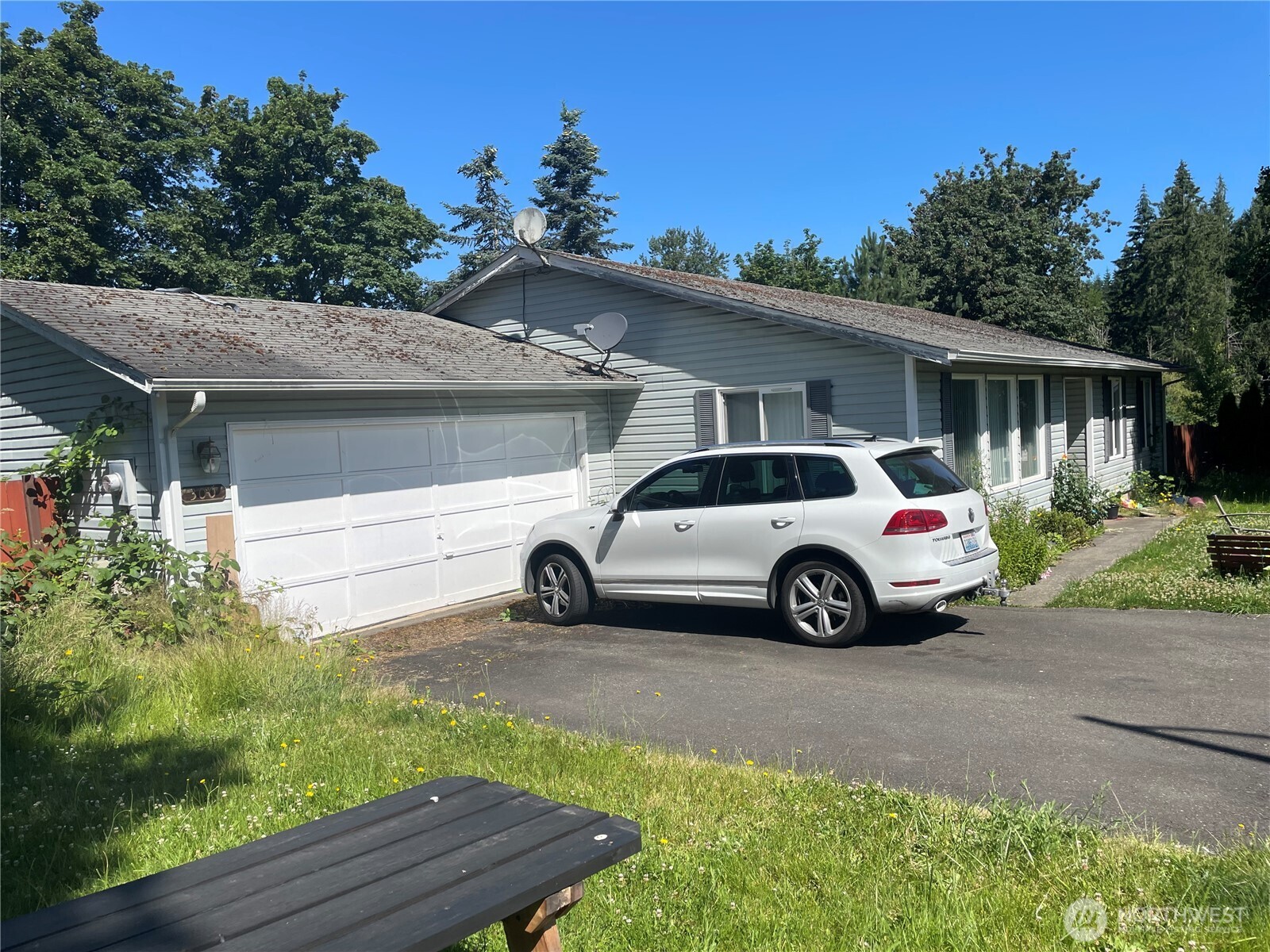 300 Cedar Court Property Photo 1