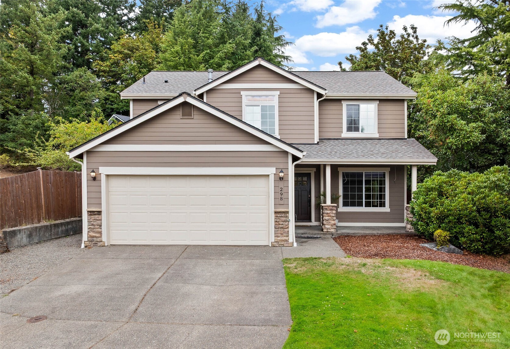 298 Se Winchester Hill Drive Property Photo 1