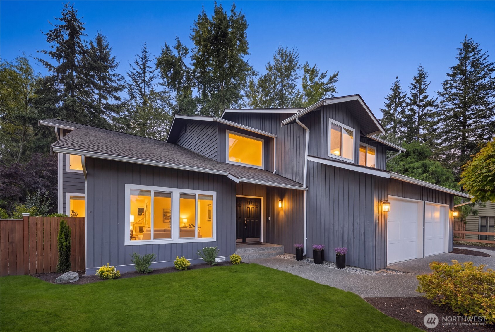 2104 139th Place Property Photo 2