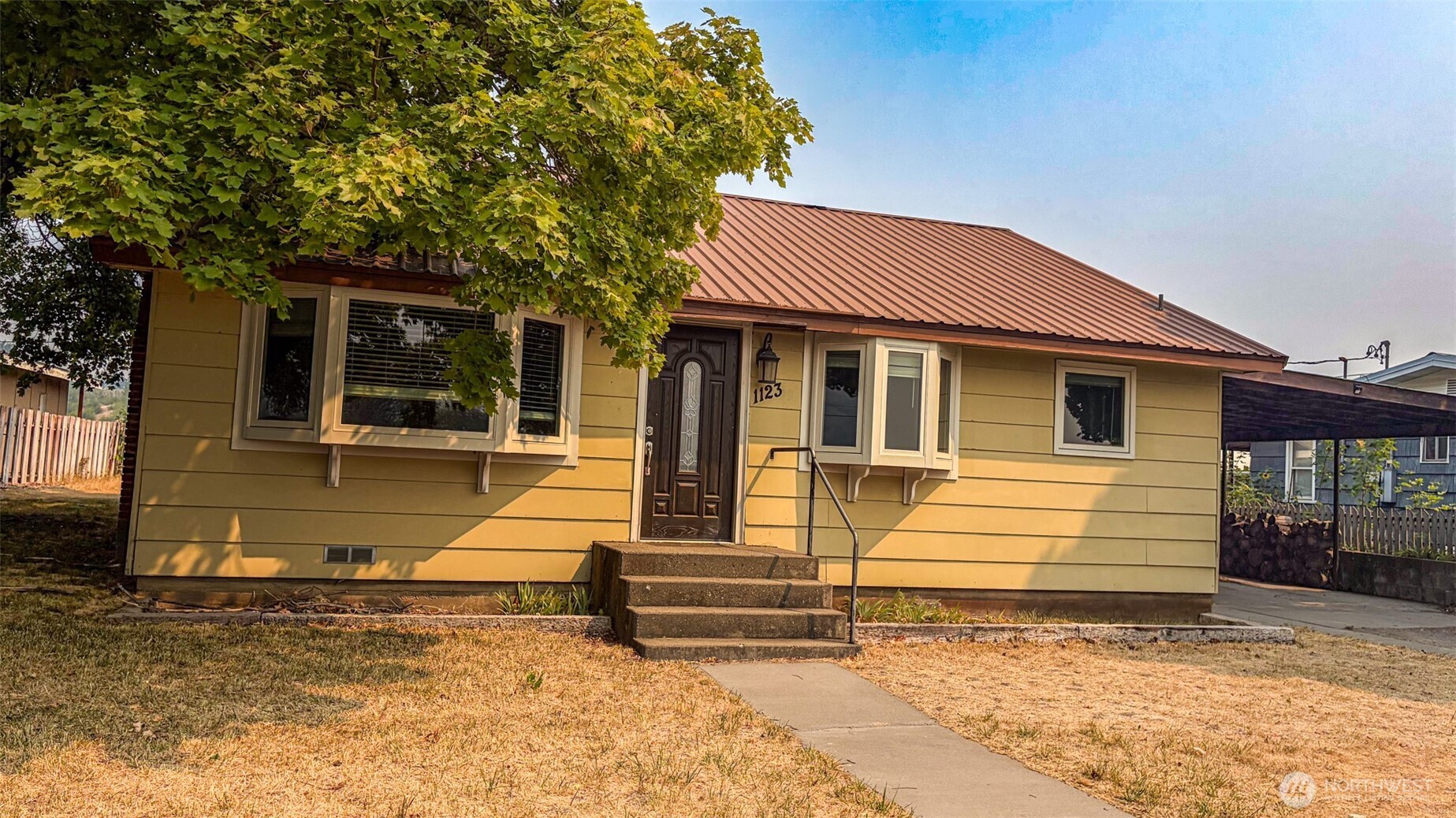 1123 Central Avenue Property Photo 1