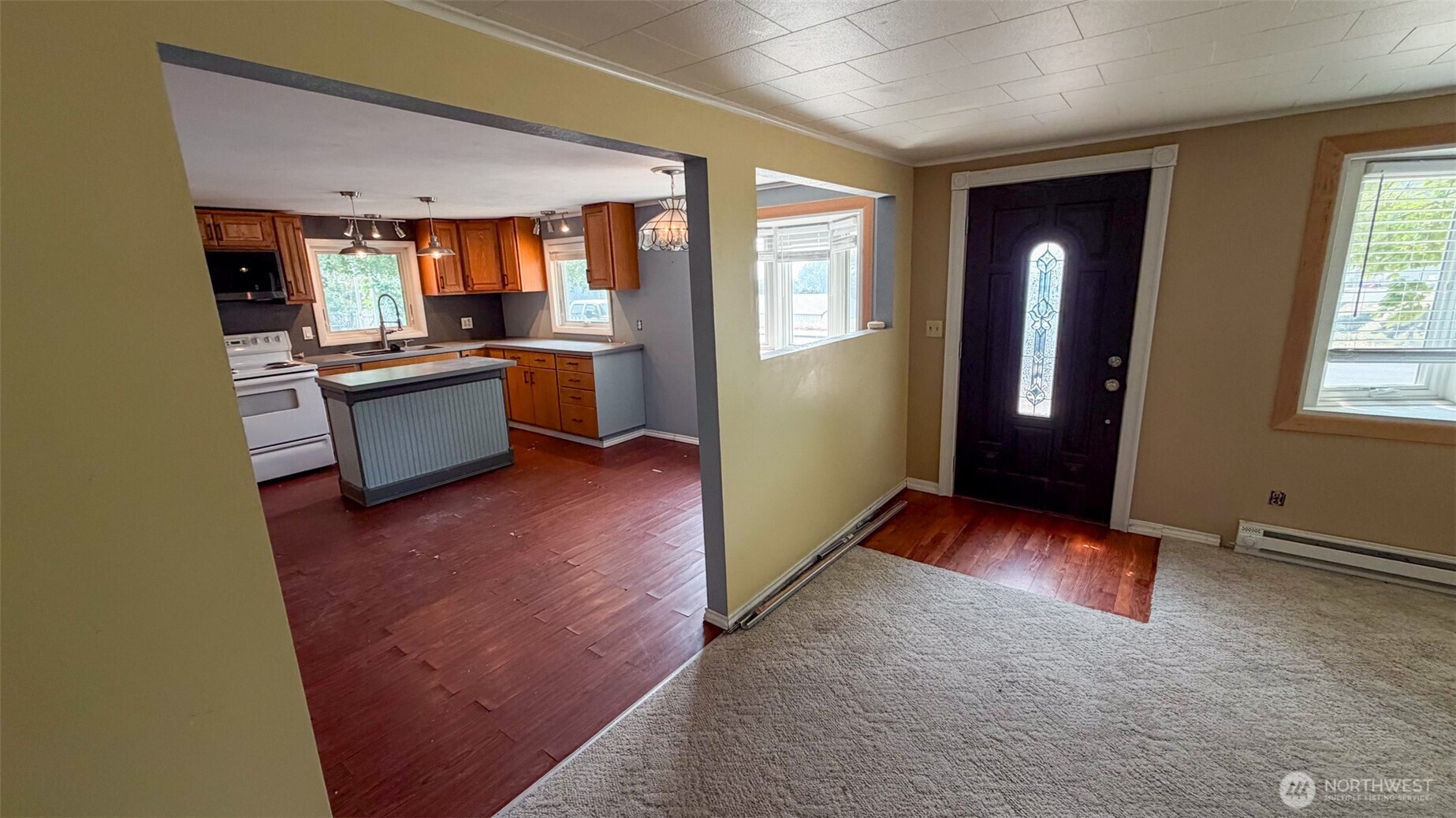 1123 Central Avenue Property Photo 9