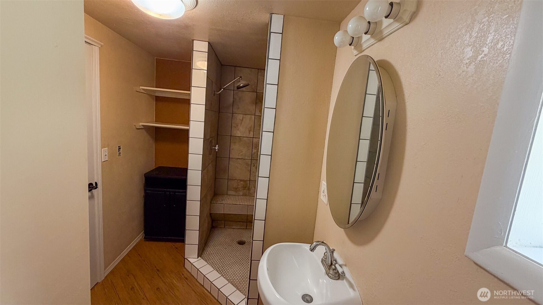 1123 Central Avenue Property Photo 13