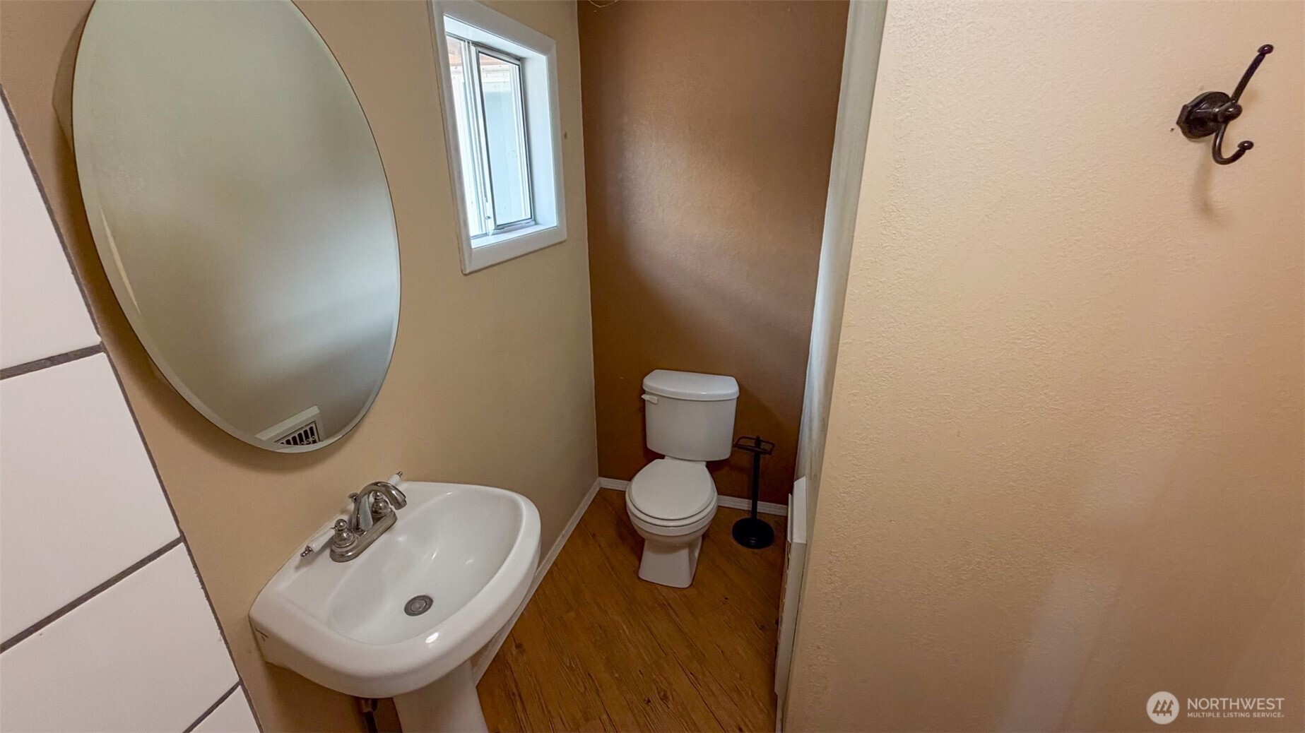 1123 Central Avenue Property Photo 14
