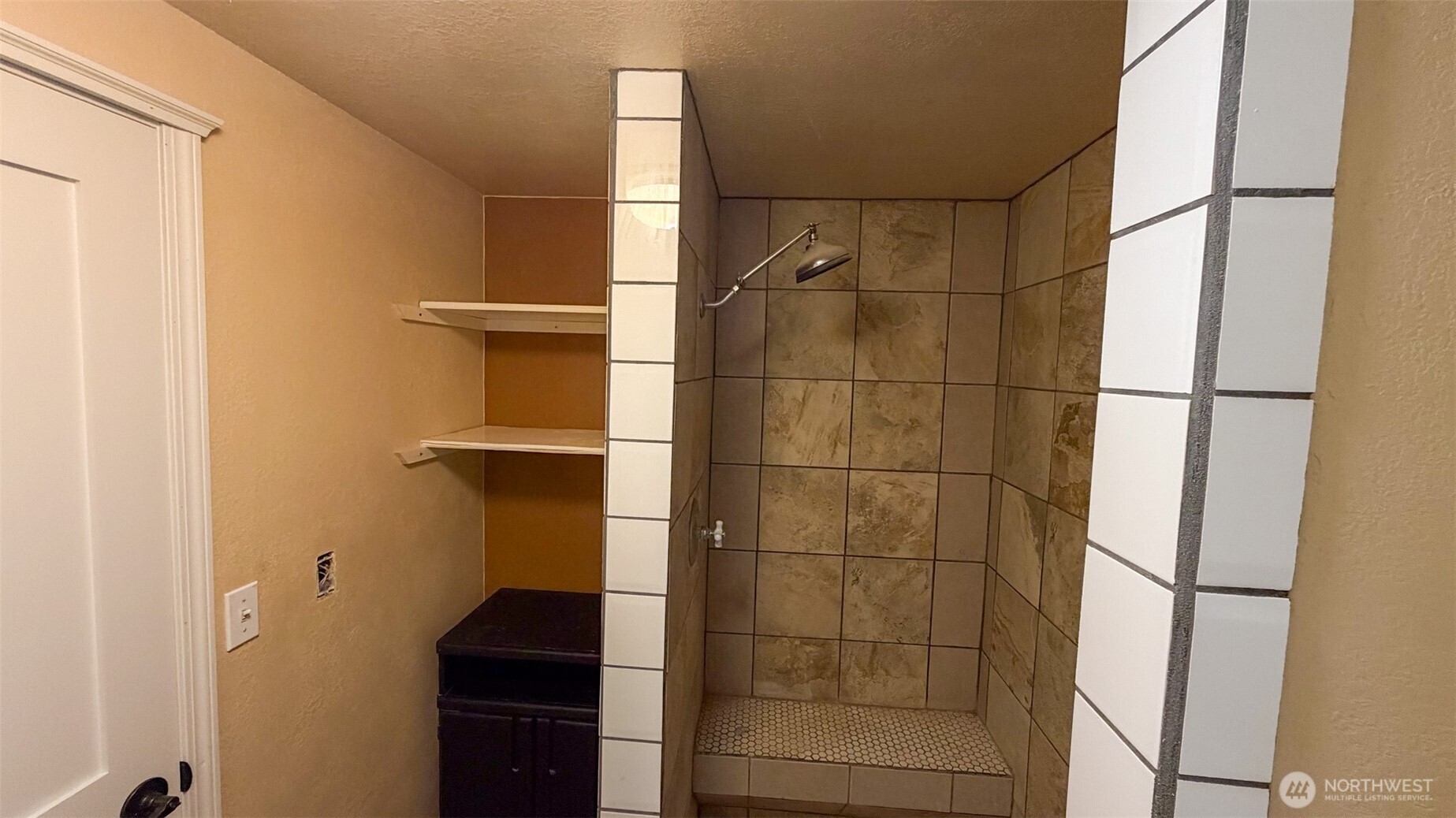 1123 Central Avenue Property Photo 15