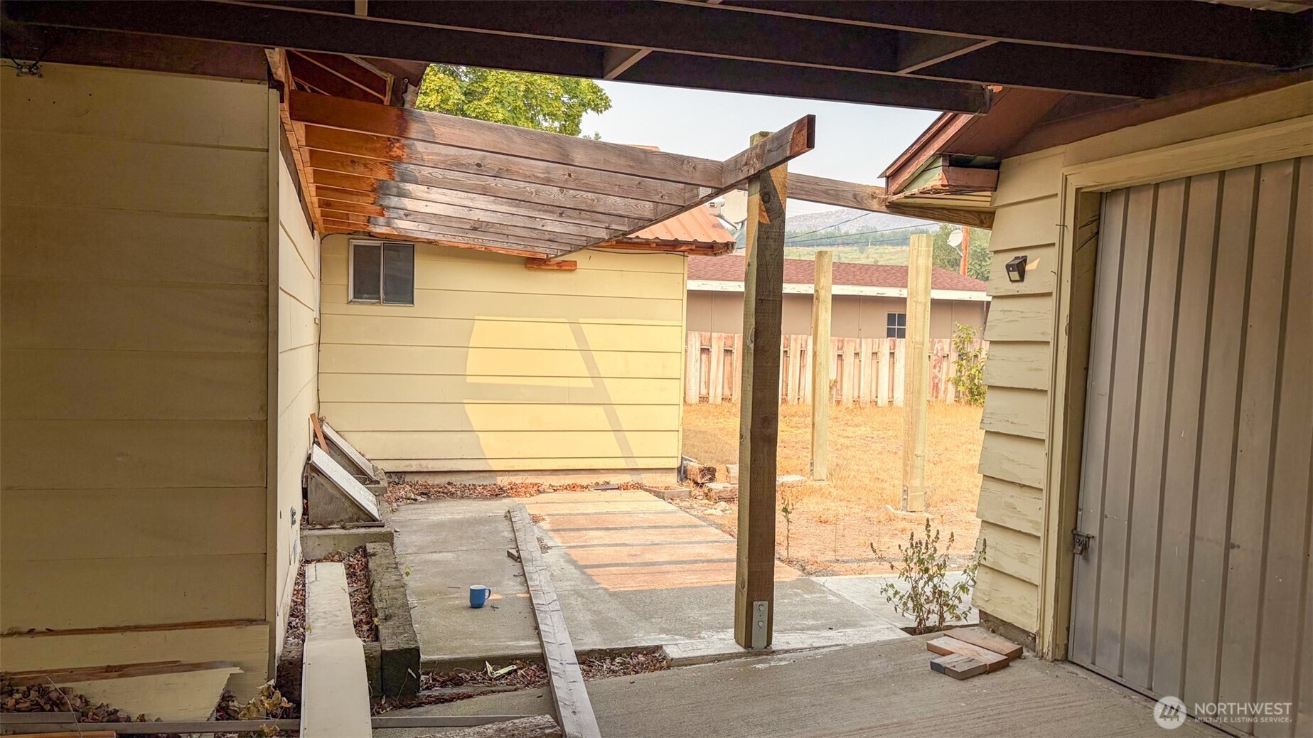 1123 Central Avenue Property Photo 21