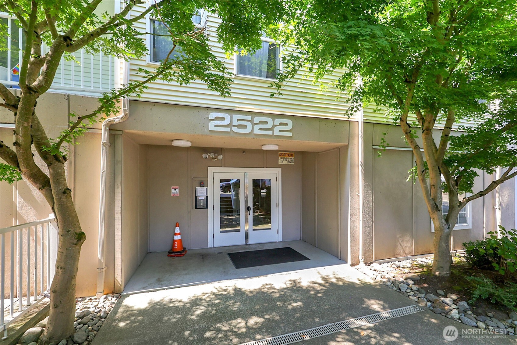 2522 Rucker Avenue 303 Property Photo 4