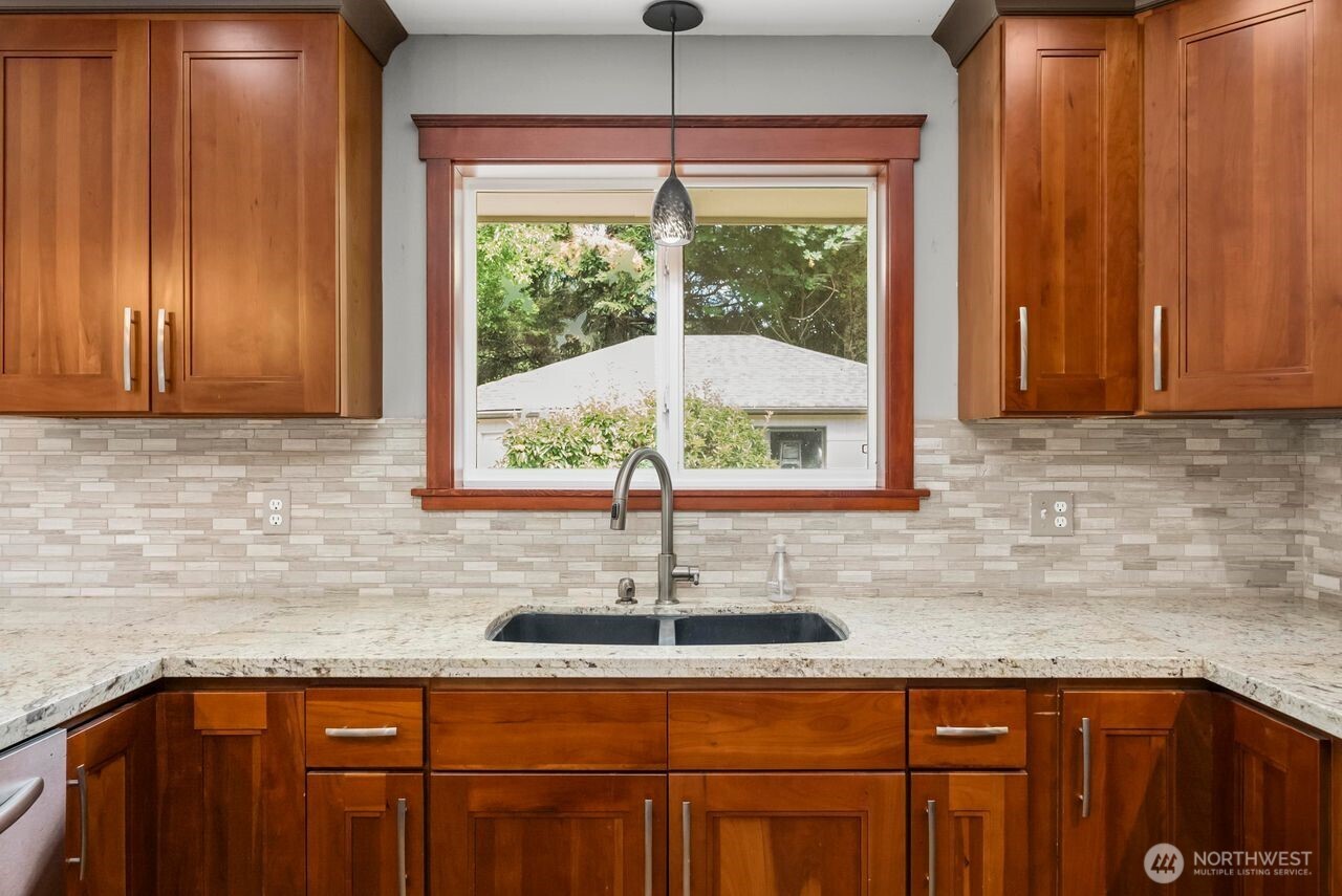 10419 16th Street Property Photo 15