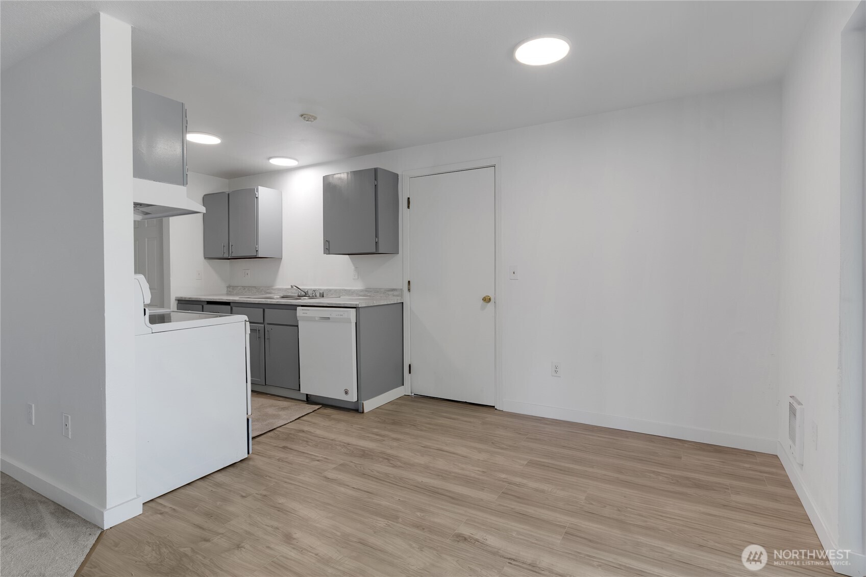 3734 N Baltimore Street Property Photo 4