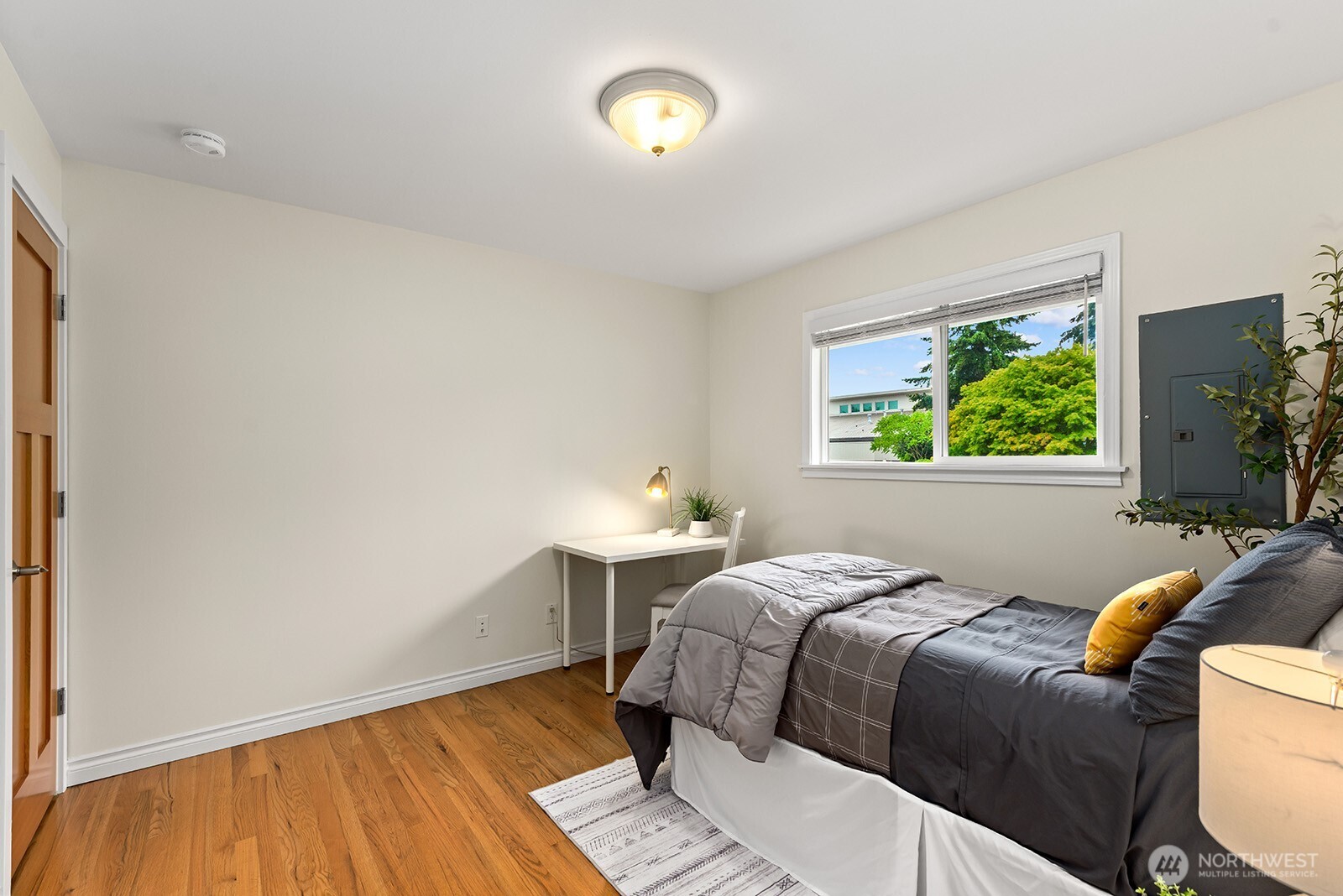 16026 16th Avenue Property Photo 14