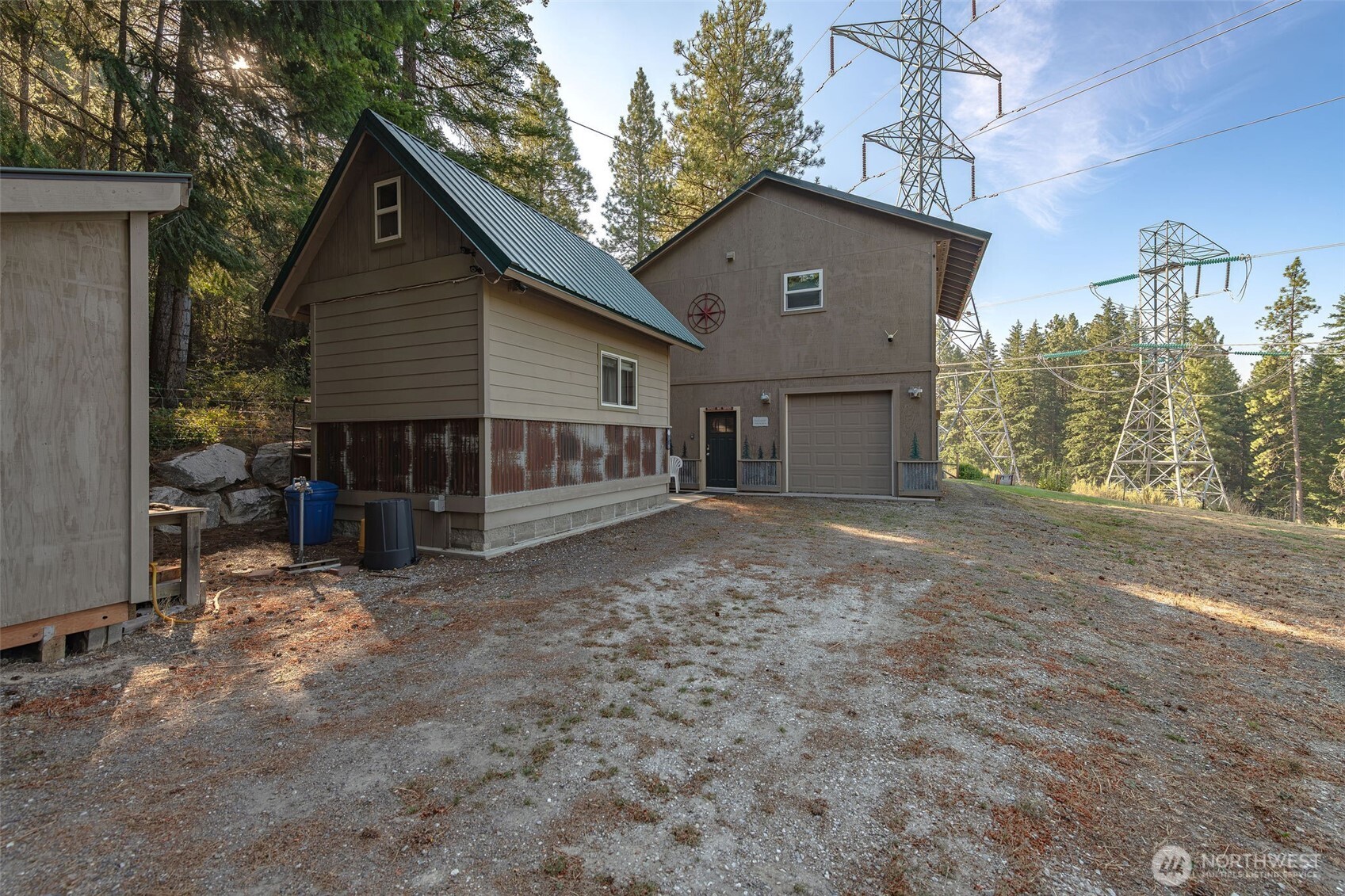 24611 Spur Street Property Photo 4