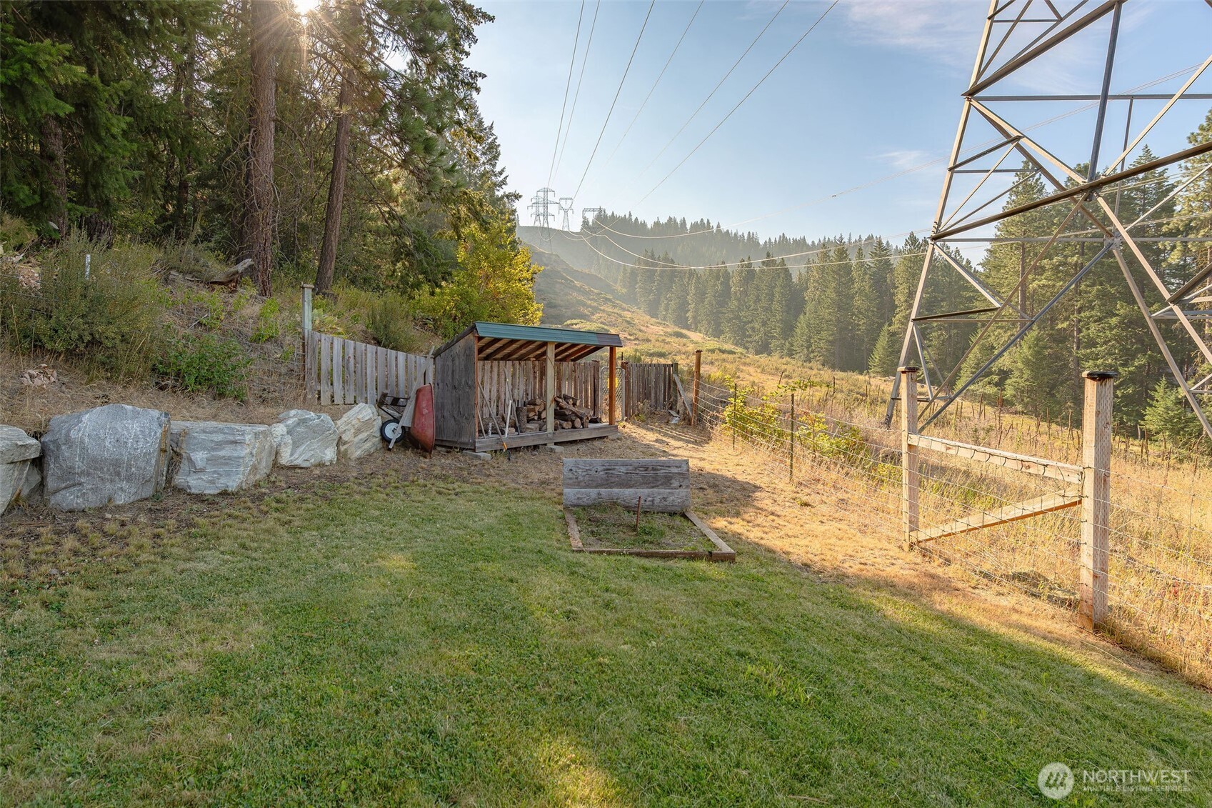 24611 Spur Street Property Photo 7