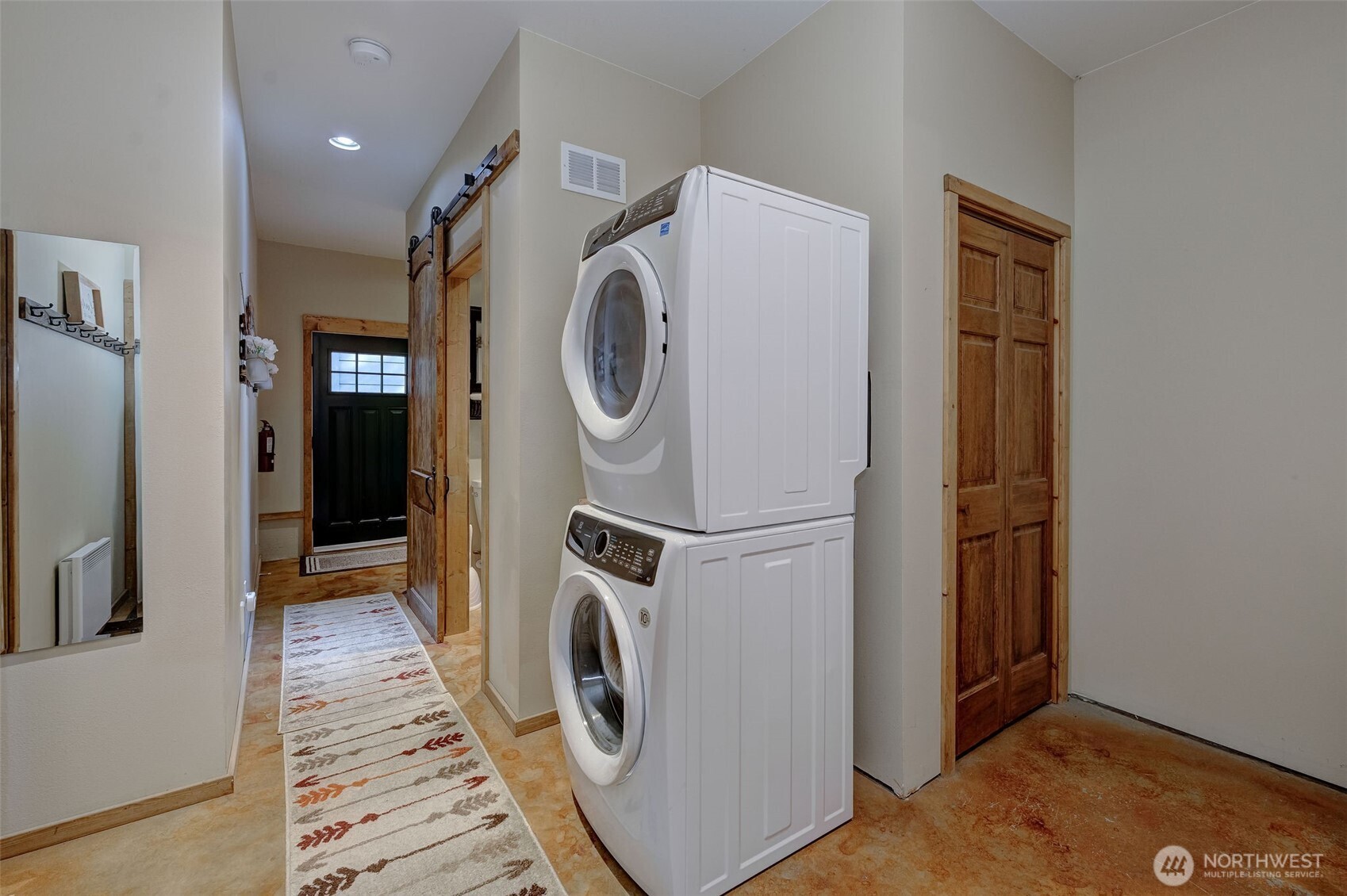 24611 Spur Street Property Photo 14