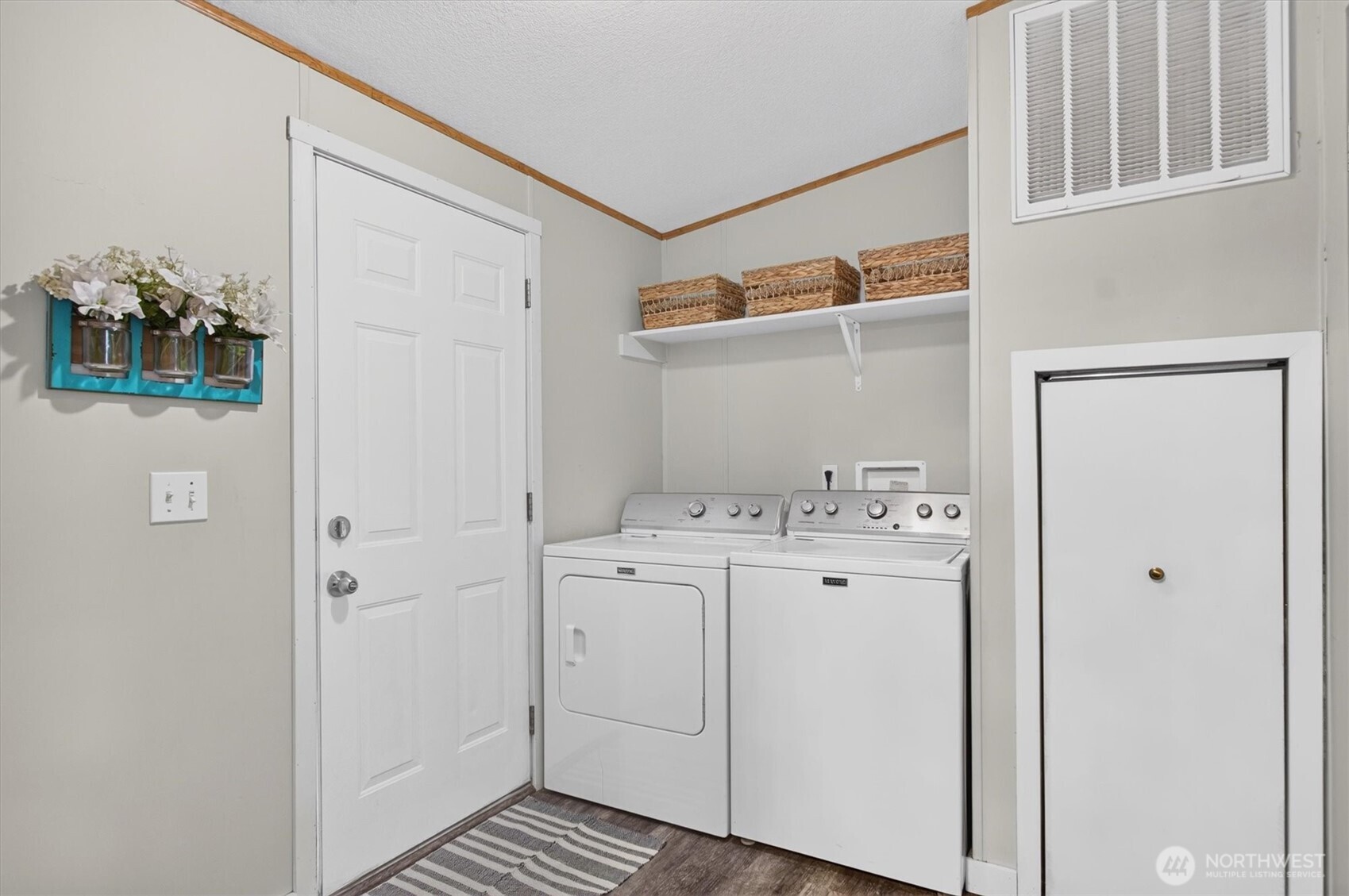 304 Pheasant Lane Property Photo 18