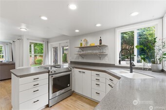 209 Casey Court Property Photo 14
