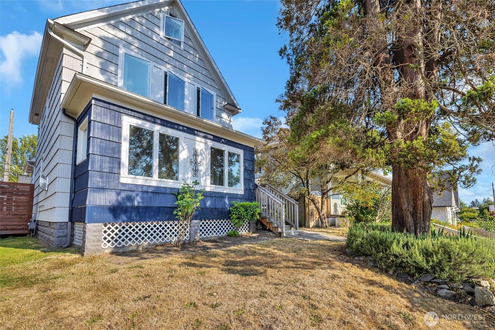 815 N Fife Street Property Photo 2